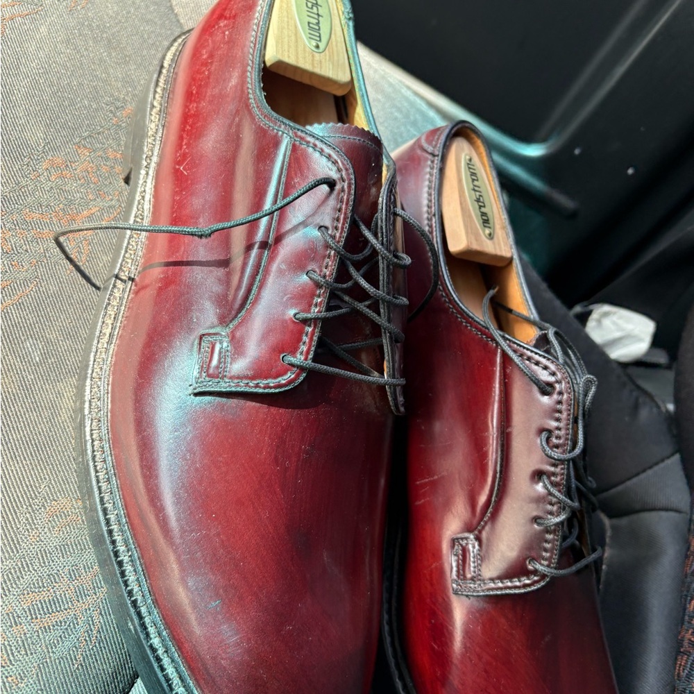 Florsheim Imperial Men's Burgundy Leather Dress Shoes ( New - Never Worn ).